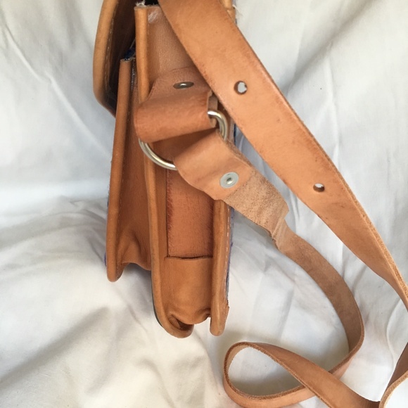 New Embroidered Mexican Leather Purse - Picture 7 of 8